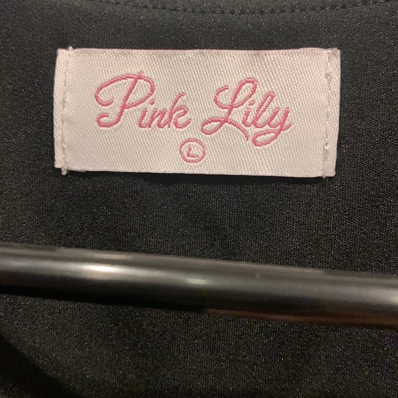 #24 Pink Lily, Black Workout Top, Has Cups Inside, Size L. - Picture 3 of 3
